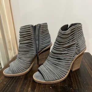 Brand new Vince Camino heeled strappy peep toe sandals.